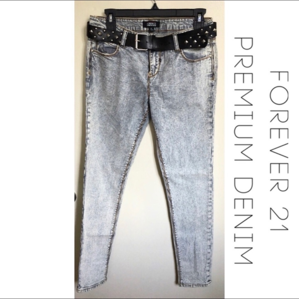 FOREVER 21 PREMIUM DENIM | Vintage w/studded belt